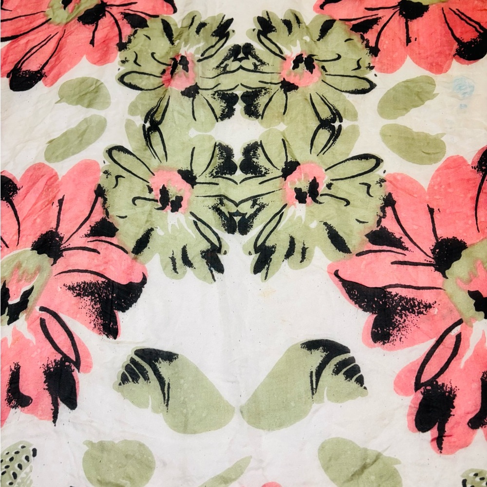 Scarf Vintage Floral Print Scarf with Black Border - Picture 7 of 7